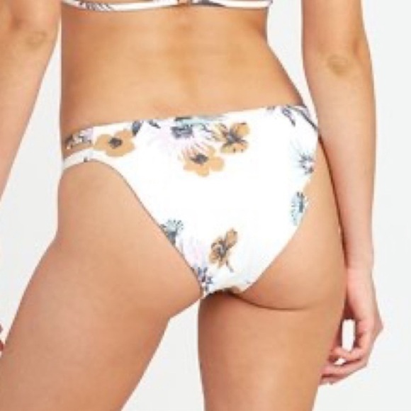🔆RVCA🔆RIP CURL🔆PREMIUM SURF BANDED FIXED ROMEO FLORAL FULL BIKINI SET - Picture 12 of 13
